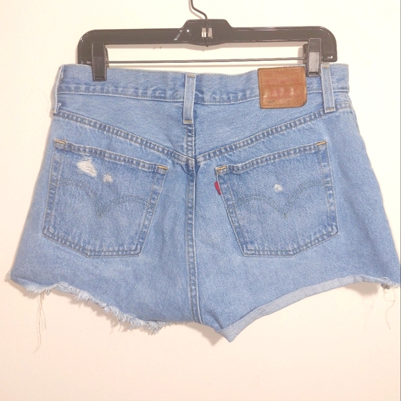 Levi's Premium Women's 501® Original Fit High Rise Cutoff Denim Shorts Light EUC - Picture 10 of 14
